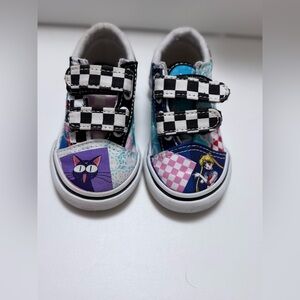 Pretty Guardian Sailor Moon Patchwork Old Skool Shoe X Vans